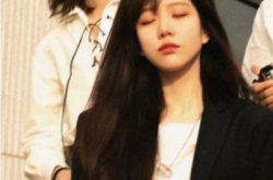 调皮有气质的小姐姐头像,独特魅力一瞥